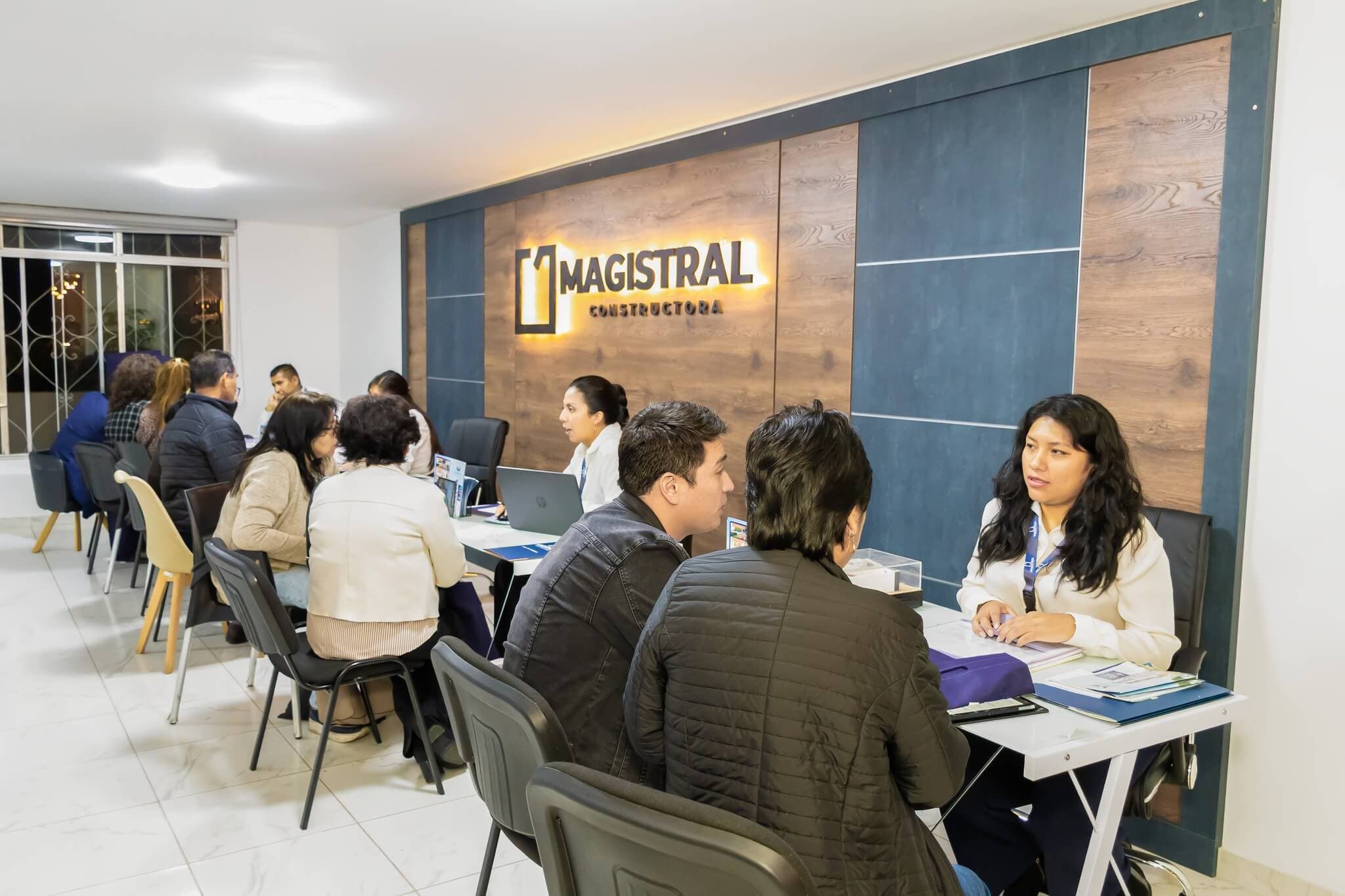 Magistral Constructora — construcción y equipo